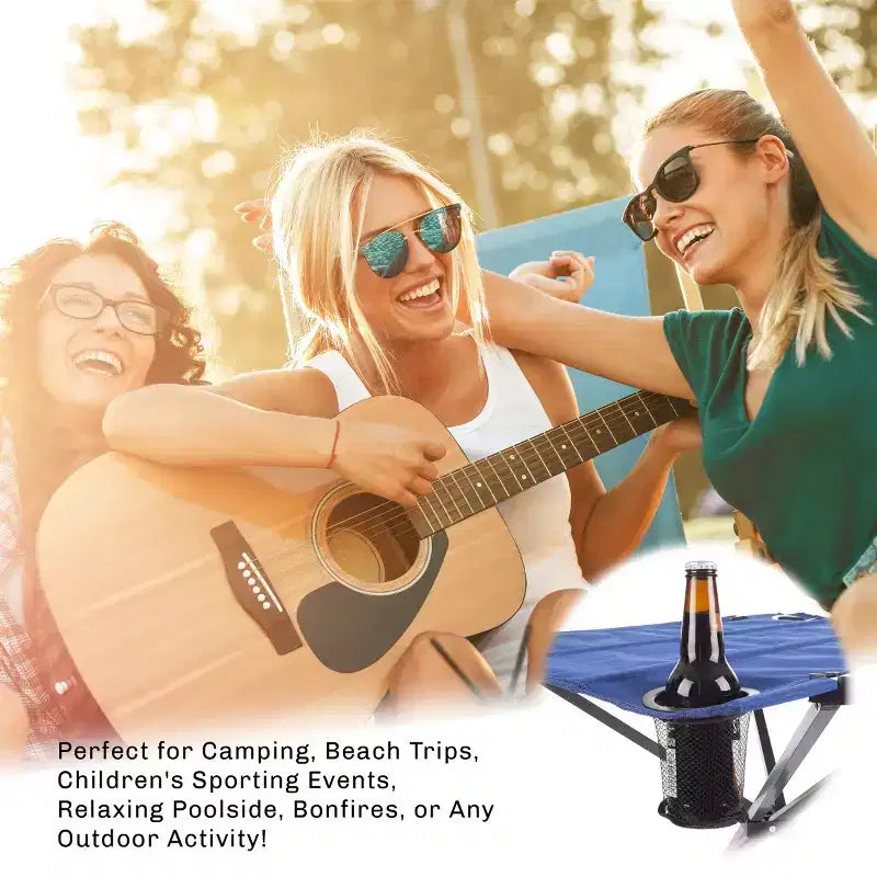 Faltbarer Outdoor-Campingtisch mit 2 Getränkehaltern und Tragetasche, blau, leicht tragbar